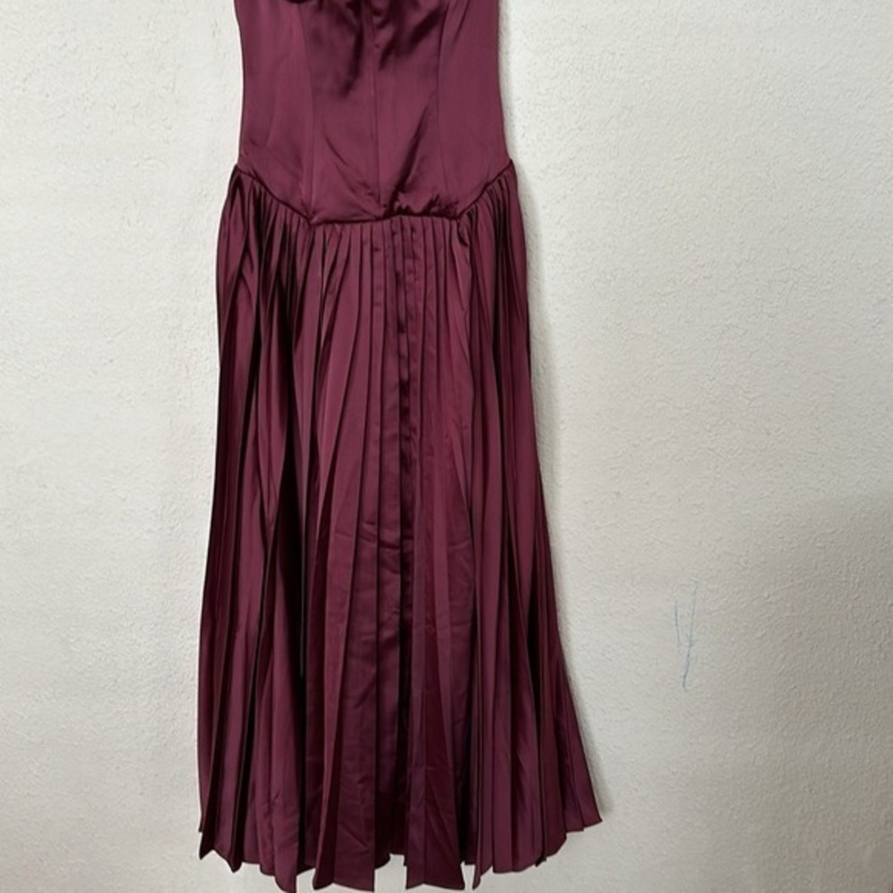 HOUSE OF CB M A-C   'Beau' Wine Pleated Midi Dress NWOT - Picture 9 of 14